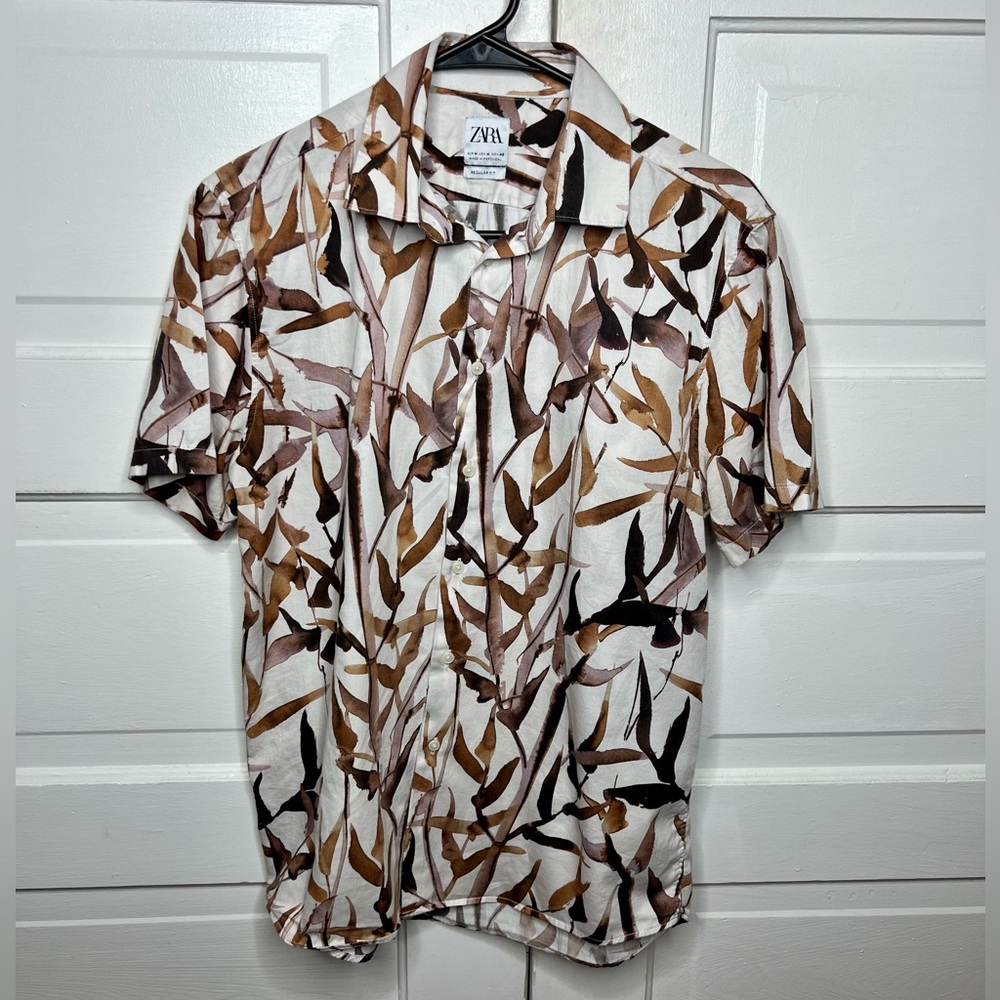 Zara Floral short sleeve shirt size M